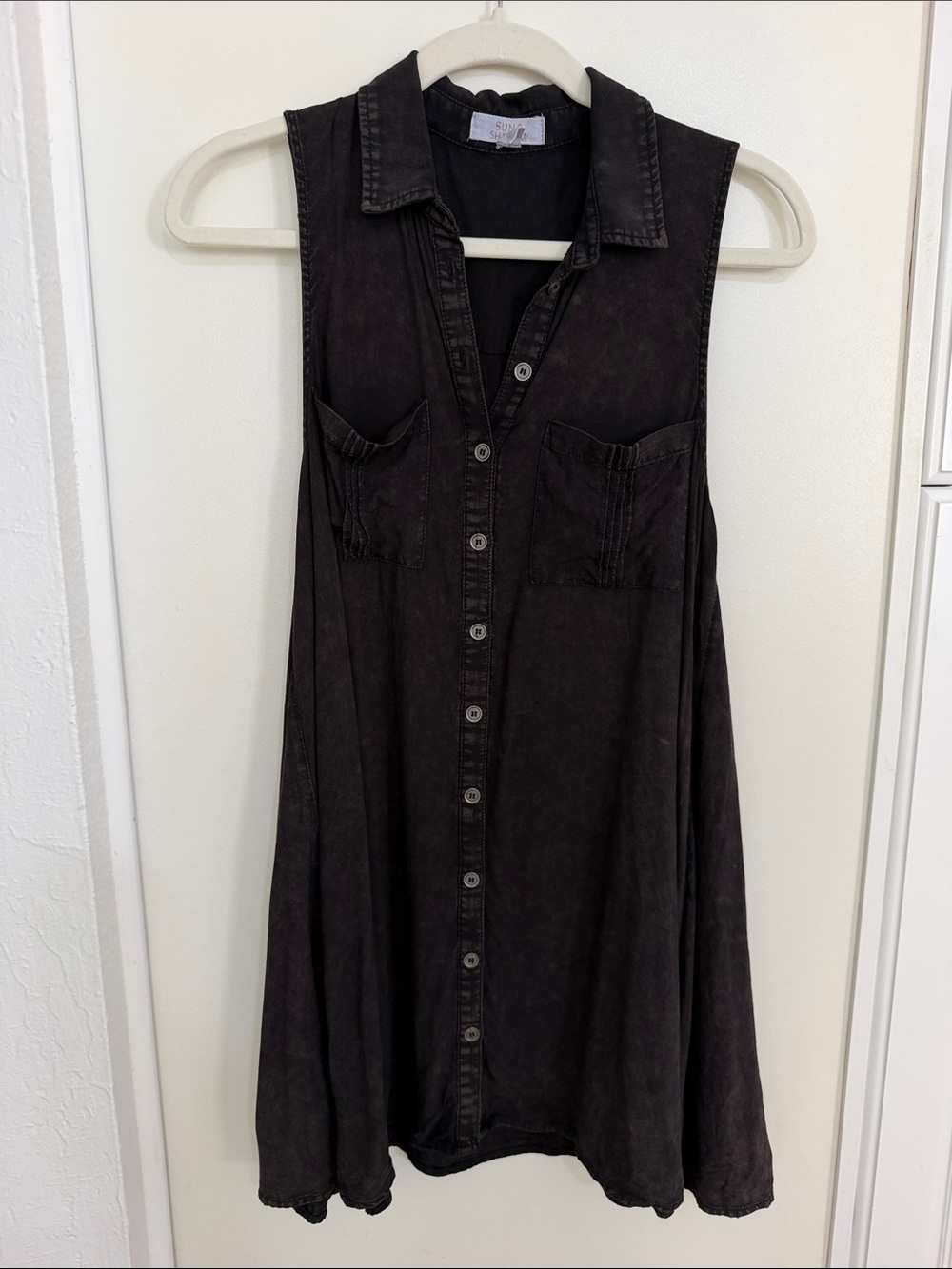 Sun & Shadow Sleeveless Button Mini Dress in Washed Black | S